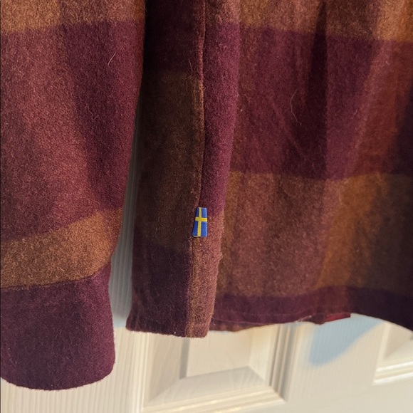 Stunning ladies Fjall Raven wool poly blend heavy weight flannel shirt. Size S - Picture 5 of 8